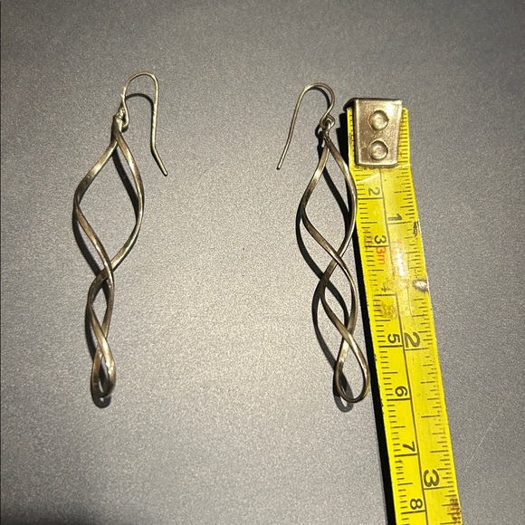 Silver Tone Twisted Dangle Earrings Lightweight Modern Minimalist Design - Picture 3 of 3